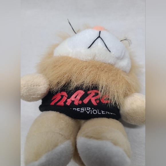VTG DARE Daren Lion Plush w/ 1990s T-shirt Drug Awareness Education - Picture 2 of 5